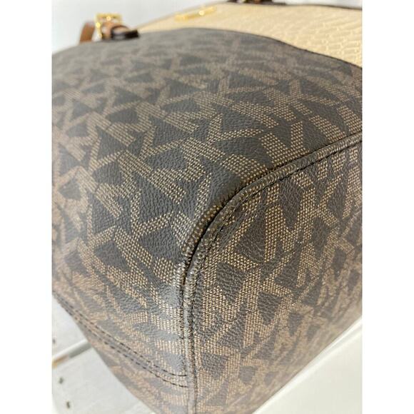 MICHAEL KORS, XL SIGNATURE GOLD ANIMAL SHOULDER TOTE BAG - Picture 12 of 16